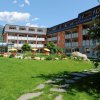 Wellnesshotel Zentral Val Venosta Alto Adige veduta dal giardino